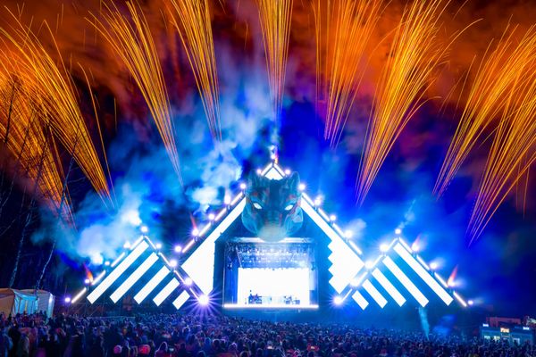 VIDEO Atmosferă incendiară în prima zi a Festivalului Massif! 