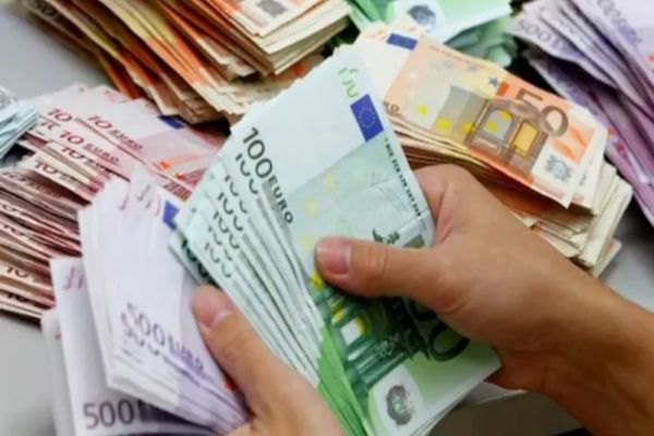 Ei sunt românii care vor primi bani de la stat! Se dau 3.000 de euro până pe 1 aprilie