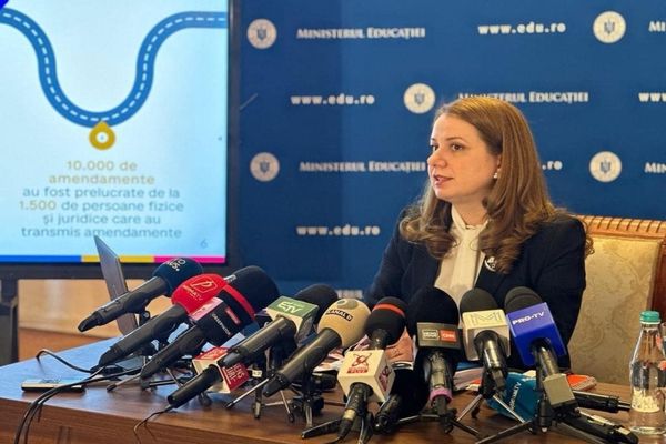 Legile Educației, în Guvern - Ligia Deca: „Reprezintă un jalon în PNRR”! Câți bani câștigă România