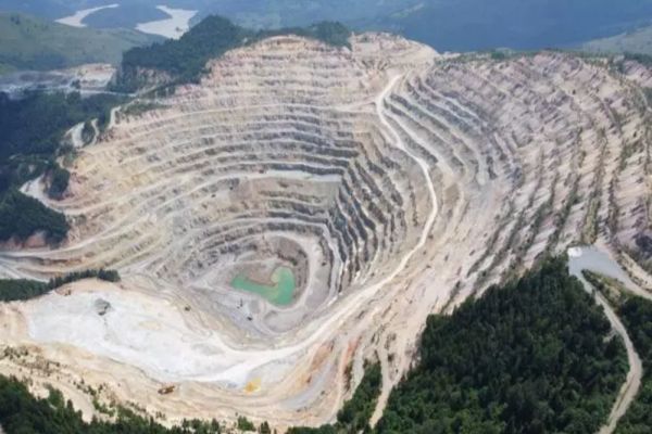 Minele cu metale rare din subsolul României. Alte țări le vânează, noi nu suntem în stare să le exploatăm