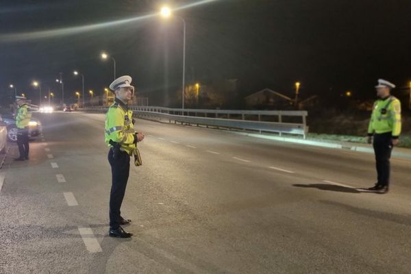 RAZIE a polițiștilor tulceni, chiar în ziua când se beau 44 de pahare. Surpriza a fost totală