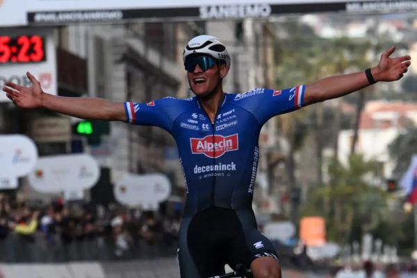 Mathieu Van Der Poel, victorie fantastică în Milano - San Remo