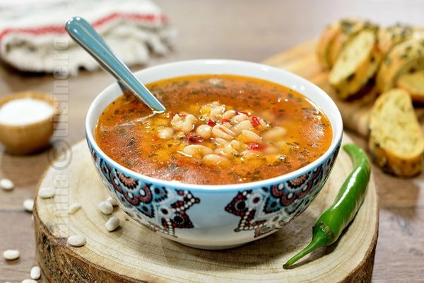 Cea mai delicioasă ciorbă de fasole de post. Ingredientul secret care dă tot gustul
