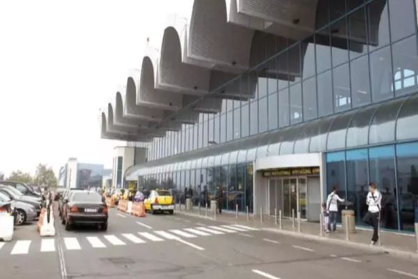 Atac cibernetic pe aeroportul Otopeni - Amenințare teroristă cu bombă la bordul unui avion TAROM
