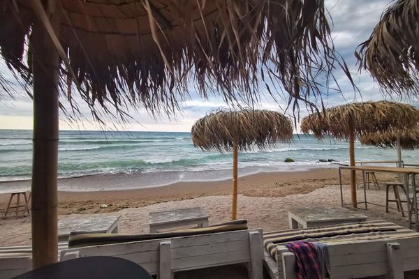 Trenurile spre Litoral, suplimentate în minivacanța de 1 mai