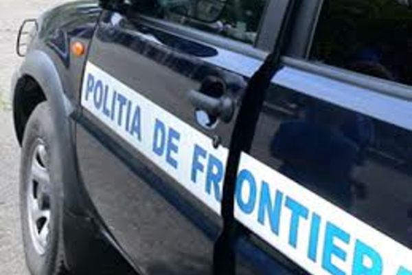 VIDEO Braconieri prinși cu zeci de kilograme de sturioni în mașină 