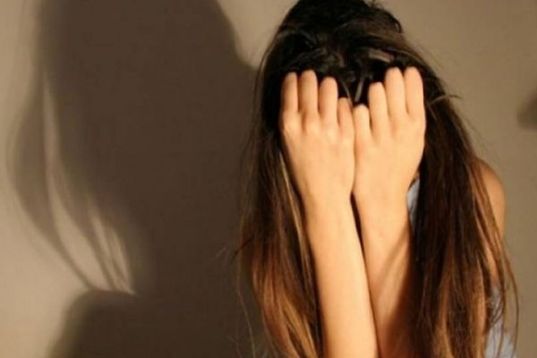 ALARMĂ ÎN BUCUREȘTI: TOT MAI MULȚI ADOLESCENȚI AJUNG LA SPITAL CU SUPRADOZE. CEL MAI MIC PACIENT, DOAR 11 ANI