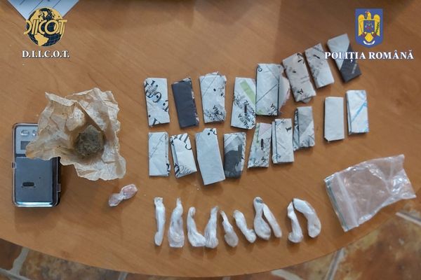 FOTO VIDEO: Cetățeni străini arestați preventiv pentru trafic de droguri la festival..Cocaină, ketamină, hașis, metamfetamină