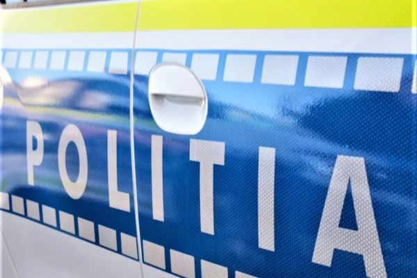 Accident violent pe drumurile din Tulcea. Un șofer beat s-a răsturnat cu mașina