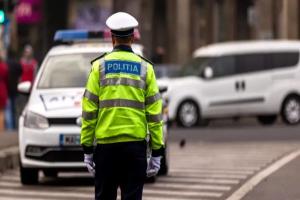 Adio procese verbale scrisă de mână! Polițiștii trec pe aplicații mobile 