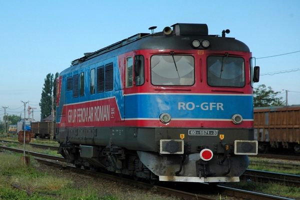 Un tânăr a furat o locomotivă și a plecat cu ea la plimbare