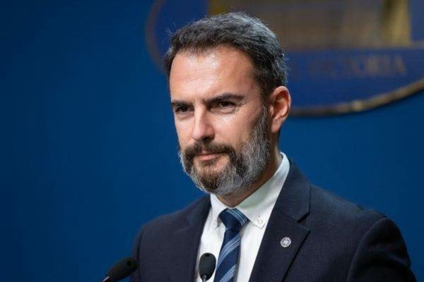 Guvernul cheamă sindicatele LUNI la negocieri pentru salariile profesorilor în grevă 