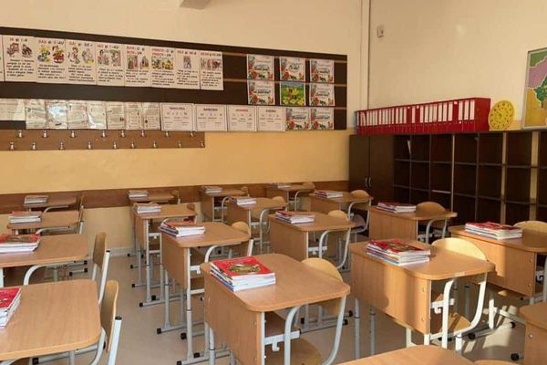 Școli închise din cauza zăpezii - Se trece în online în mai multe instituții de învățământ