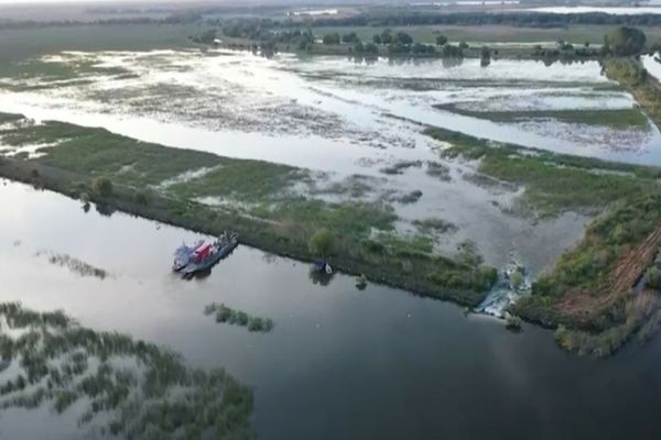 VIDEO Digul de apărare de la Mahmudia – Carasuhat. 200 de hectare afectate