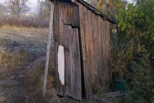 Peste 40% dintre români au încă toaleta în curte - Moldova și Oltenia stau cel mai rău la acest capitol