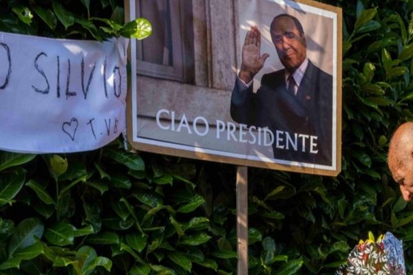 Fostul premier Silvio Berlusconi, înmormântat astăzi 