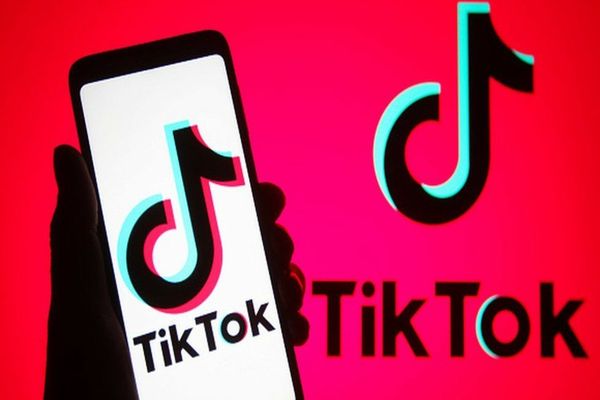 TikTok scapă de interdicția din SUA după un acord Trump–Xi: aplicația rămâne activă, dar cu control american asupra securității