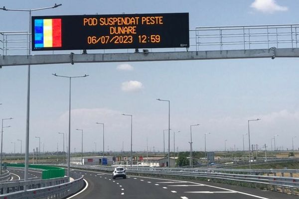 Aproape 36000 de vehicule au tranzitat Podul suspendat peste Dunăre în prima săptămână de la inaugurare