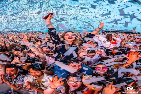 NEVERSEA lansează noul site al festivalului și o nouă aplicație pentru accesul rapid al fanilor la informație