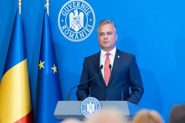 Ministrul Adrian Veștea: peste 200 de mii de elevi vor beneficia de microbuze electrice pentru transportul școlar în urma unei investiții de 250 de milioane de euro din fonduri PNRR