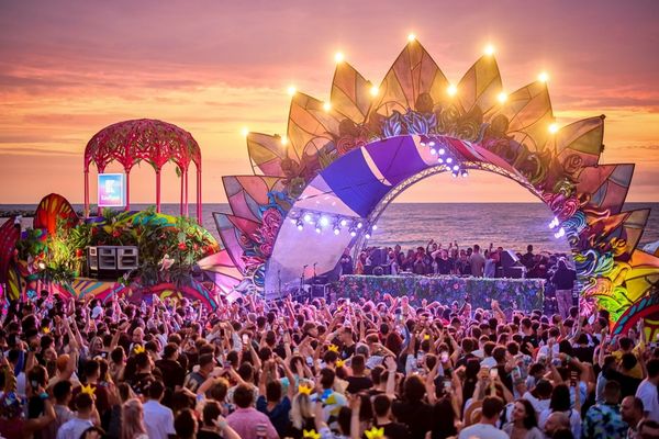 Începe NEVERSEA 2024 - Totul despre artiști, program, bilete și reguli