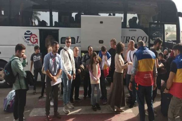 Încă 17 cetățeni români au fost evacuați din Gaza și au ajuns teferi în Egipt