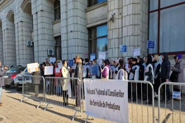 Ministerul de Finanțe tranșează grevele din justiție: „Cine are salariul mărit în 2023 nu beneficiază de creșterea de 5% din 2024”