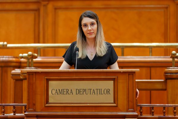 MOȚIUNEA SIMPLĂ ÎMPOTRIVA MINISTRULUI MEDIULUI, DEPUSĂ DE AUR, VA FI DEZBĂTUTĂ ASTĂZI 