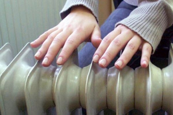 Avarie majoră la CET Sud, în plină perioadă de sărbători. Mii de bucureșteni, fără apă caldă și căldură