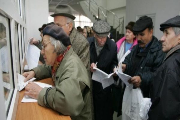 Pensiile de peste 4.000 de lei nu vor fi impozitate. PSD a votat împotriva propunerii PNL