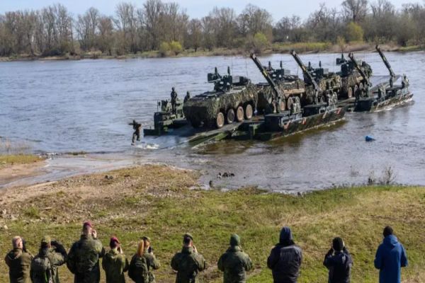 RUSIA SUSPENDĂ ZECI DE MII DE DOSARE PENALE: INCULPAȚII TRIMIȘI PE FRONT ÎN LOC DE ÎNCHISOARE