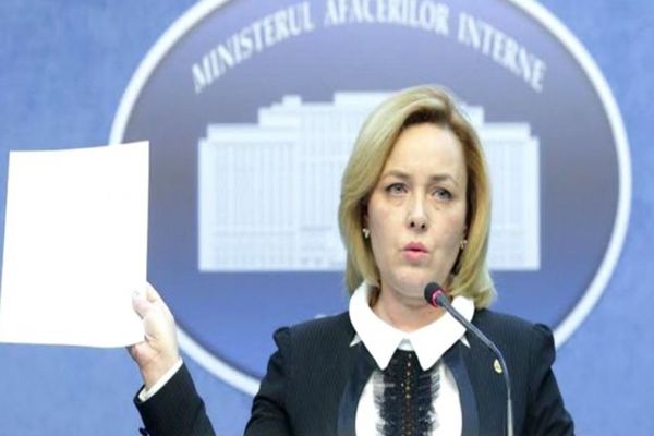 BOMBA SERII: SORA LUI CARMEN DAN, REȚINUTĂ! ÎNȘELĂCIUNE DE 1,3 MILIOANE EURO, MEDICI STOMATOLOGI PĂGUBIȚI