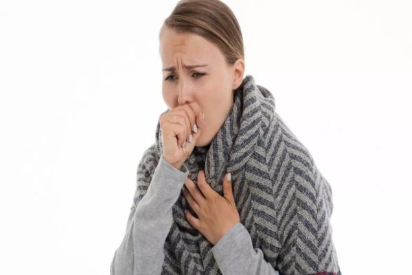 EXPLOZIE DE CAZURI DE TUSE CONVULSIVĂ ÎN ROMÂNIA. CUM PREVENIM BOALA