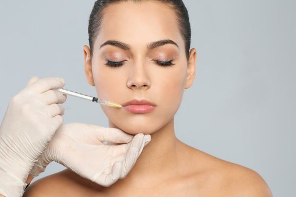 SALON DE ÎNFRUMUSEȚARE ÎNCHIS ÎN MADRID: O ROMÂNCĂ OFEREA TRATAMENTE ILEGALE CU BOTOX