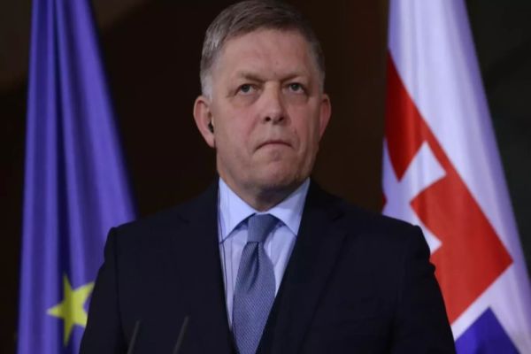 Premierul Slovaciei, care a fost împușcat în plină stradă, a ieșit din comă 