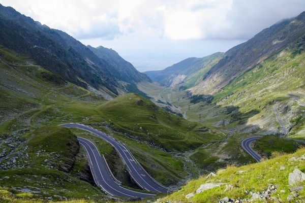 Transfăgărășanul, închis temporar în zona Arefu. Lucrările la Barajul Vidraru se vor încheia pe 20 martie