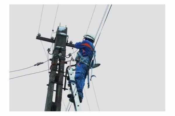 NOI ÎNTRERUPERI DE CURENT ÎN MAI MULTE JUDEȚE DIN ȚARĂ, ÎN PERIOADA URMĂTOARE 