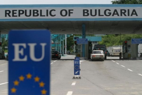 MAE - ATENȚIONARE DE CĂLĂTORIE PENTRU BULGARIA. SUSPENDAREA TEMPORARĂ A ACTIVITĂȚII DE TRANSPORT CU FERIBOTUL LA PUNCTUL DE FRONTIERĂ ORYAHOVO - BECHET