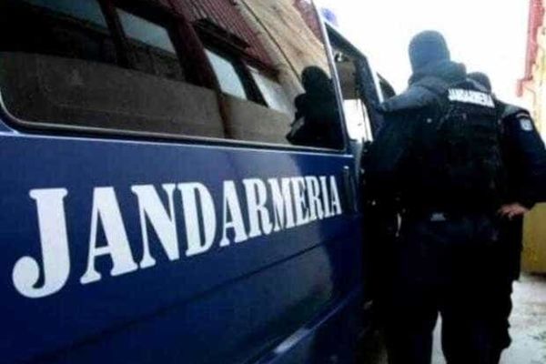 Incident în Gara Bacău: bărbat prins cu cuțit și spray lacrimogen, înainte să urce în tren