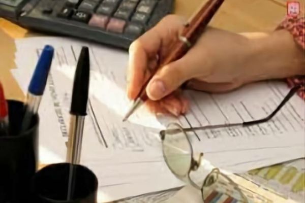 Pensionare anticipată pentru români: CONDIȚIILE care trebuie îndeplinite