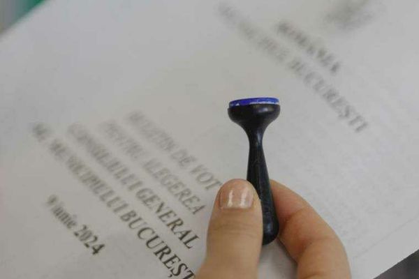 ALEGERILE PREZIDENȚIALE 2025: SCHIMBĂRI IMPORTANTE PENTRU VOTUL DIN DIASPORA ȘI REDUCEREA CHELTUIELILOR ELECTORALE