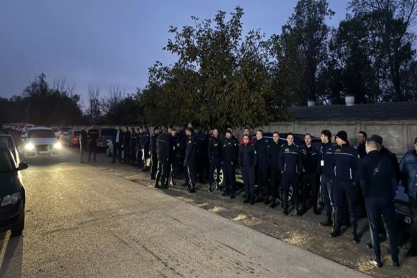 POLIȚIȘTII DE PENITENCIARE BLOCHEAZĂ PUȘCĂRIILE DIN CAUZA CONDIȚIILOR INSALUBRE DE MUNCĂ, A LIPSEI DE PERSONAL ȘI A SCĂDERII SIGURANȚEI PERSONALE 