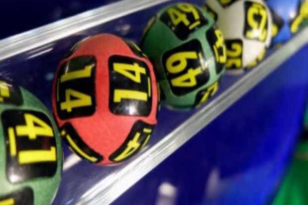 Lovitură la loto: Un român a pus mâna pe peste 660.000 de lei la Noroc Plus. Reporturi uriașe la Joker și 6/49