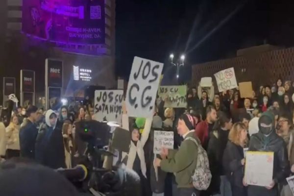 PROTESTELE AU CONTINUAT JOI SEARĂ ÎN MARILE ORAȘE ALE ROMÂNIEI