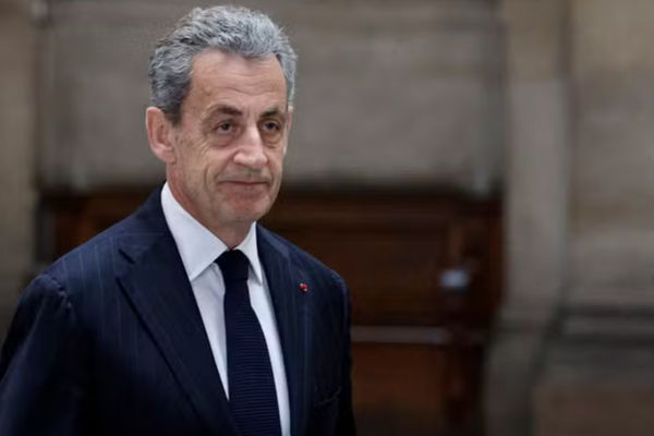 FOSTUL PREŞEDINTE FRANCEZ NICOLAS SARKOZY S-A PREZENTAT LA ÎNCHISOARE
