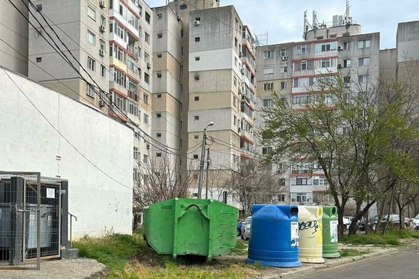 SCAPĂ RESPONSABIL DE DEȘEURILE VOLUMINOASE CU POLARIS!