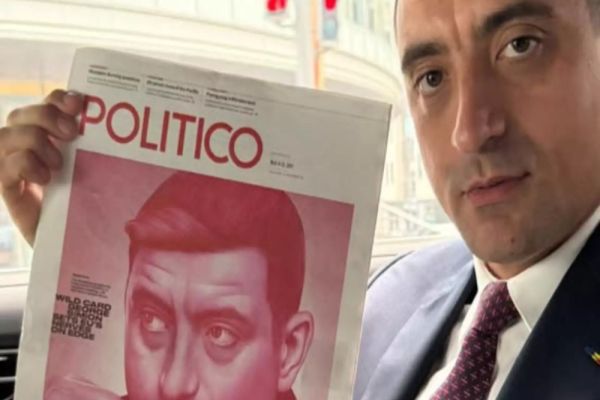 GEORGE SIMION I-A TRANSMIS UN MESAJ ÎN LIMBA ENGLEZĂ LUI EMMANUEL MACRON - VIDEO