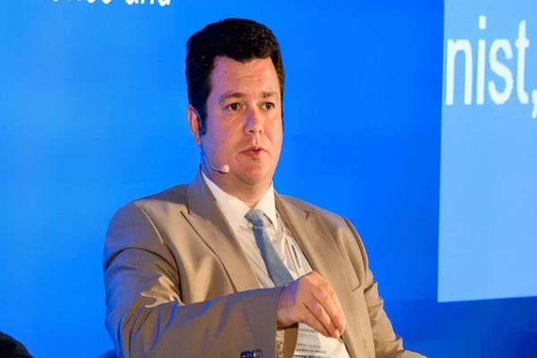 COSMIN GHIȚĂ, ȘEFUL NUCLEARELECTRICA, ÎȘI DONEAZĂ 20% DIN SALARIUL DE 38.000 DE EURO LUNAR CĂTRE STATUL ROMÂN