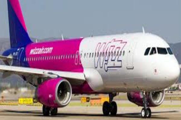 WIZZ AIR SUSPENDĂ ZBORURILE SIBIU - VIENA DIN 24 OCTOMBRIE 2025