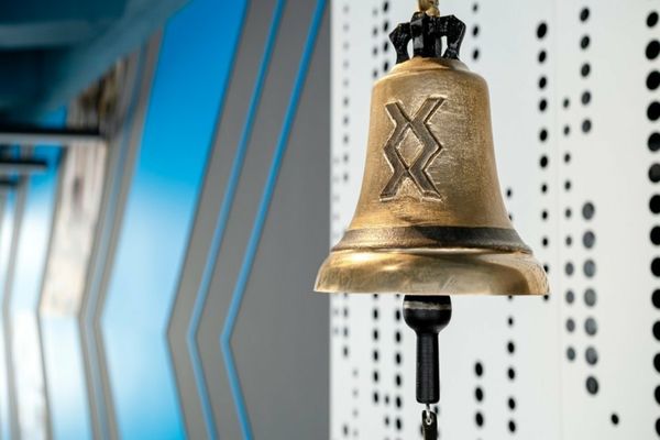 BURSA DE LA BUCUREŞTI A DESCHIS ÎN SCĂDERE PE MAJORITATEA INDICILOR